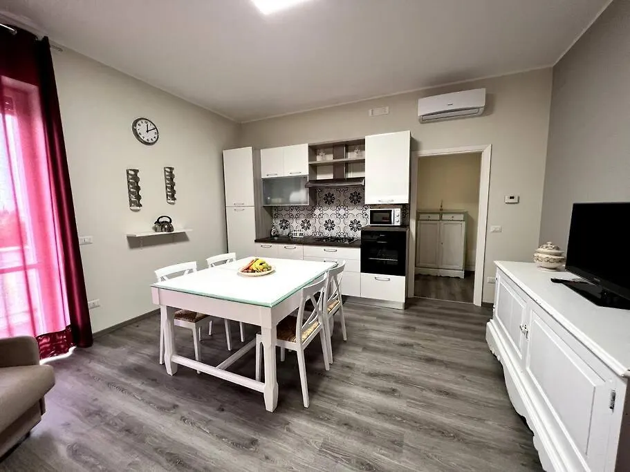 Le Dimore Di Luciana - Suites & Apartments Lecce 0*,